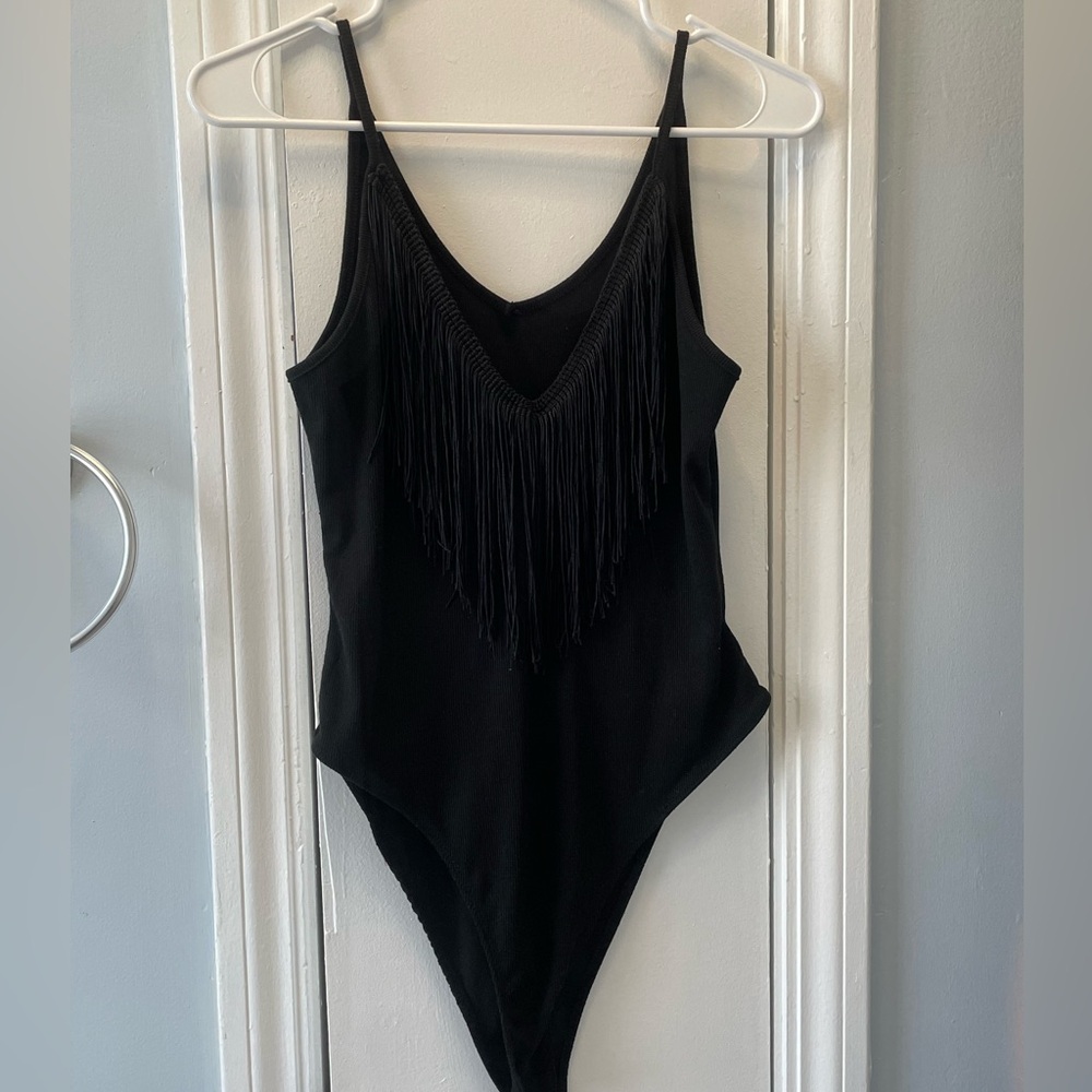 Black V-Neck Bodysuit - Picture 2 of 6